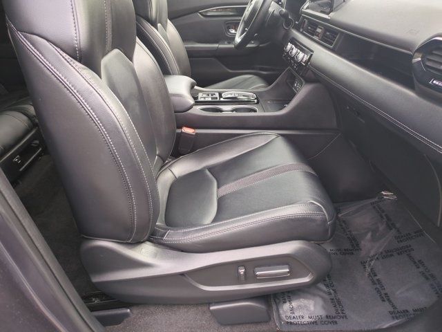 Certified 2023 Honda Pilot Touring image 24
