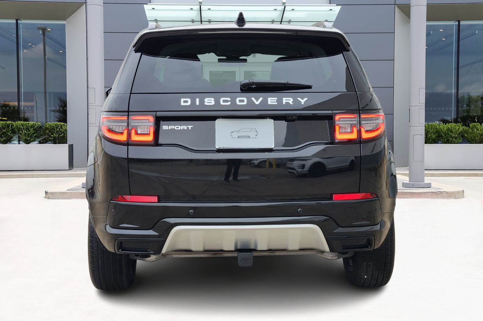 New 2025 Land Rover Discovery Sport S image 6
