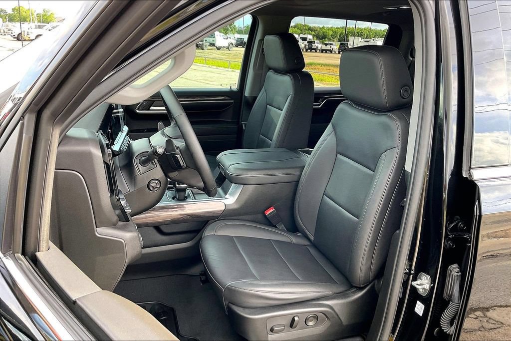 Used 2024 Chevrolet Silverado 1500 LTZ w/ LTZ Premium Texas Edition AWD/4WD image 18