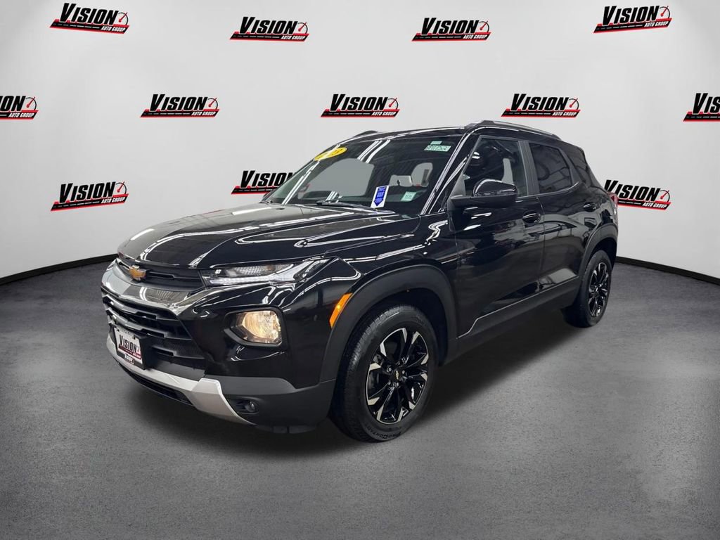 Used 2023 Chevrolet TrailBlazer LT image 1