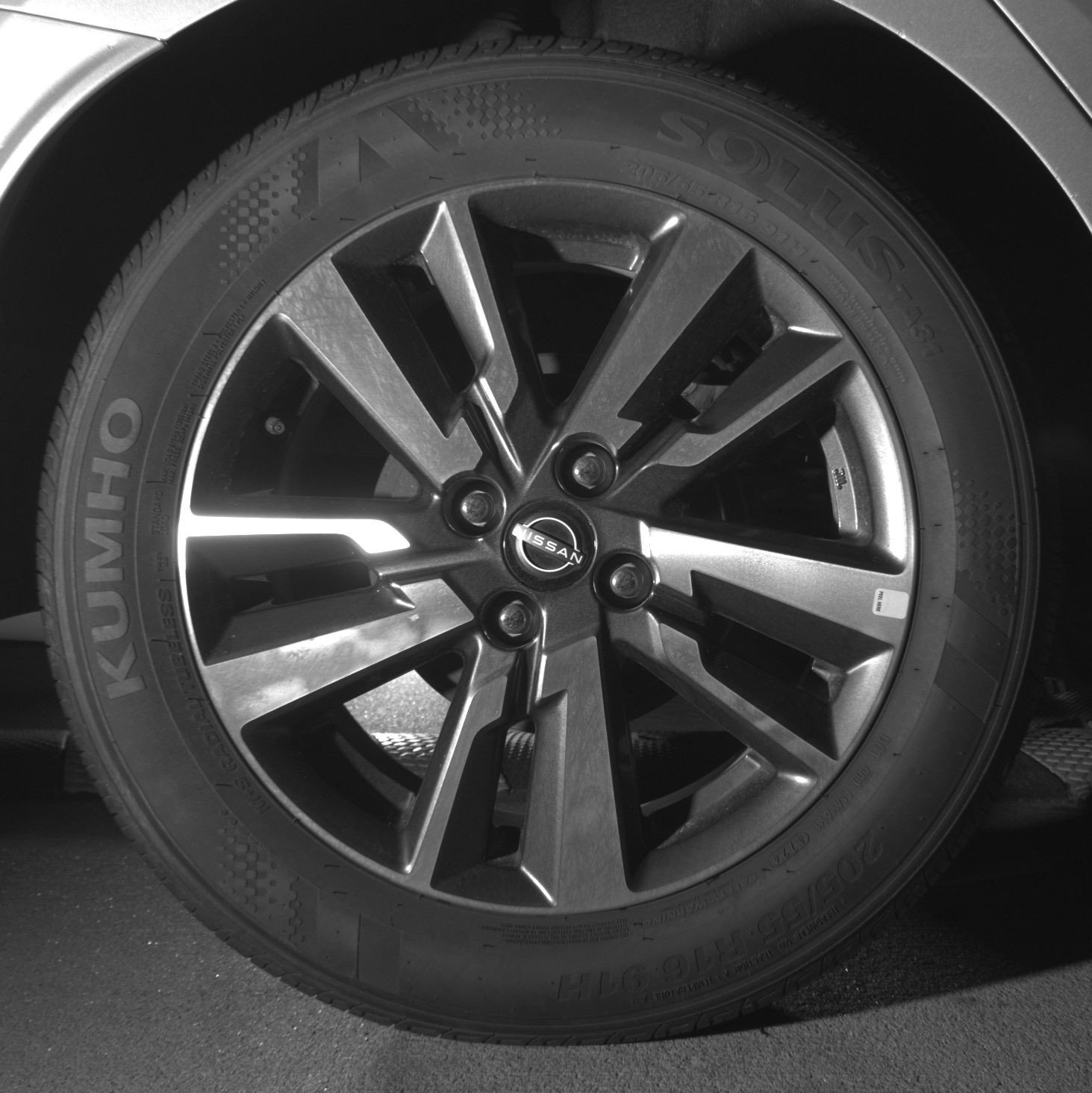 Used 2025 Nissan Versa SV image 15