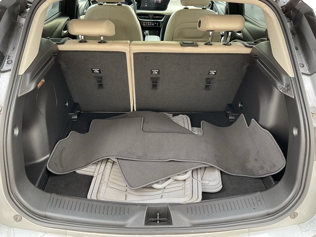 Used 2024 Buick Encore GX Avenir w/ Avenir Convenience Package FWD image 21