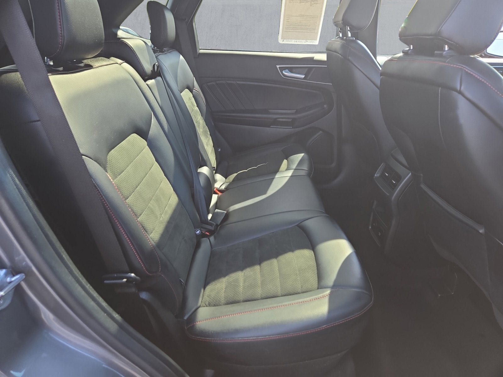 Certified 2022 Ford Edge ST-Line AWD/4WD image 24