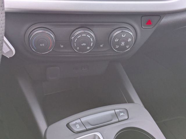 New 2026 Chevrolet Trax RS w/ Sunroof Package image 18