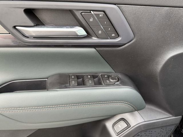 New 2026 GMC Terrain AT4 w/ Convenience Package III AWD/4WD image 18