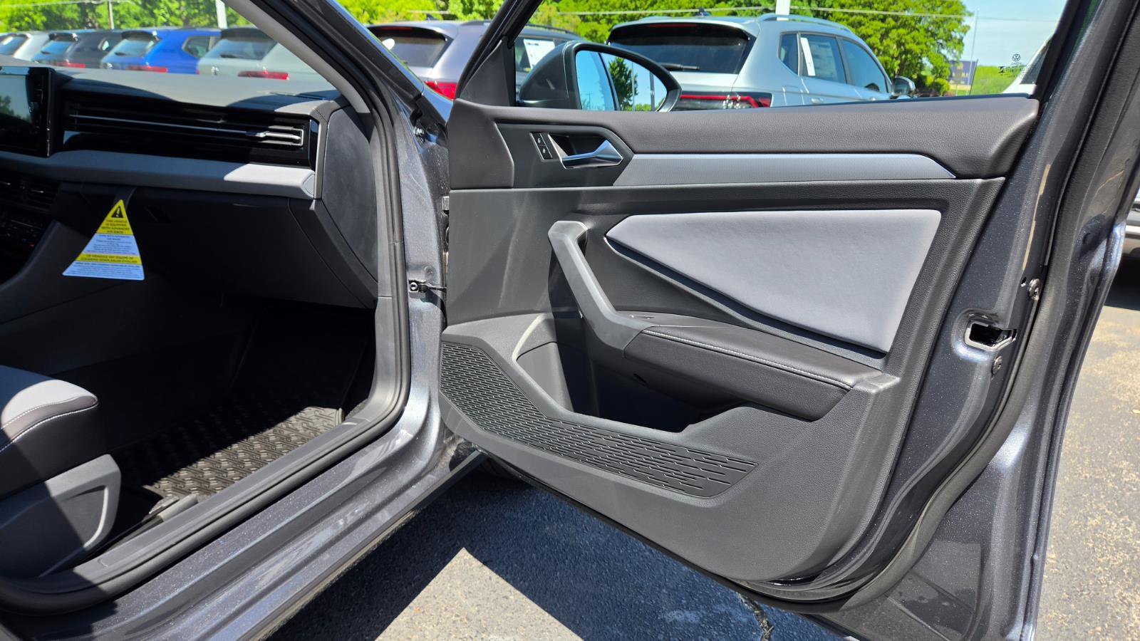 Used 2026 Volkswagen Jetta SE FWD image 42