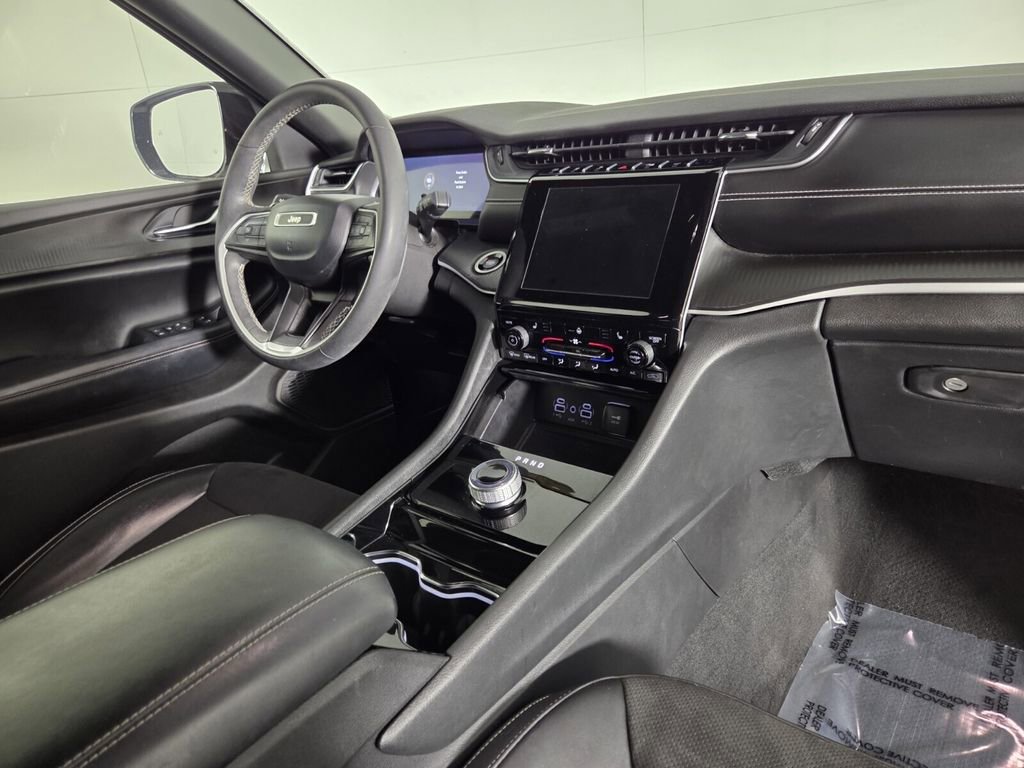 Certified 2023 Jeep Grand Cherokee Altitude image 28