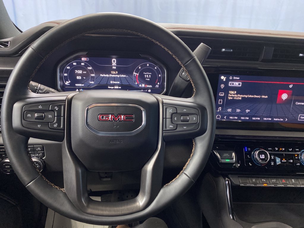 Used 2024 GMC Sierra 2500 AT4 w/ Technology Package AWD/4WD image 16