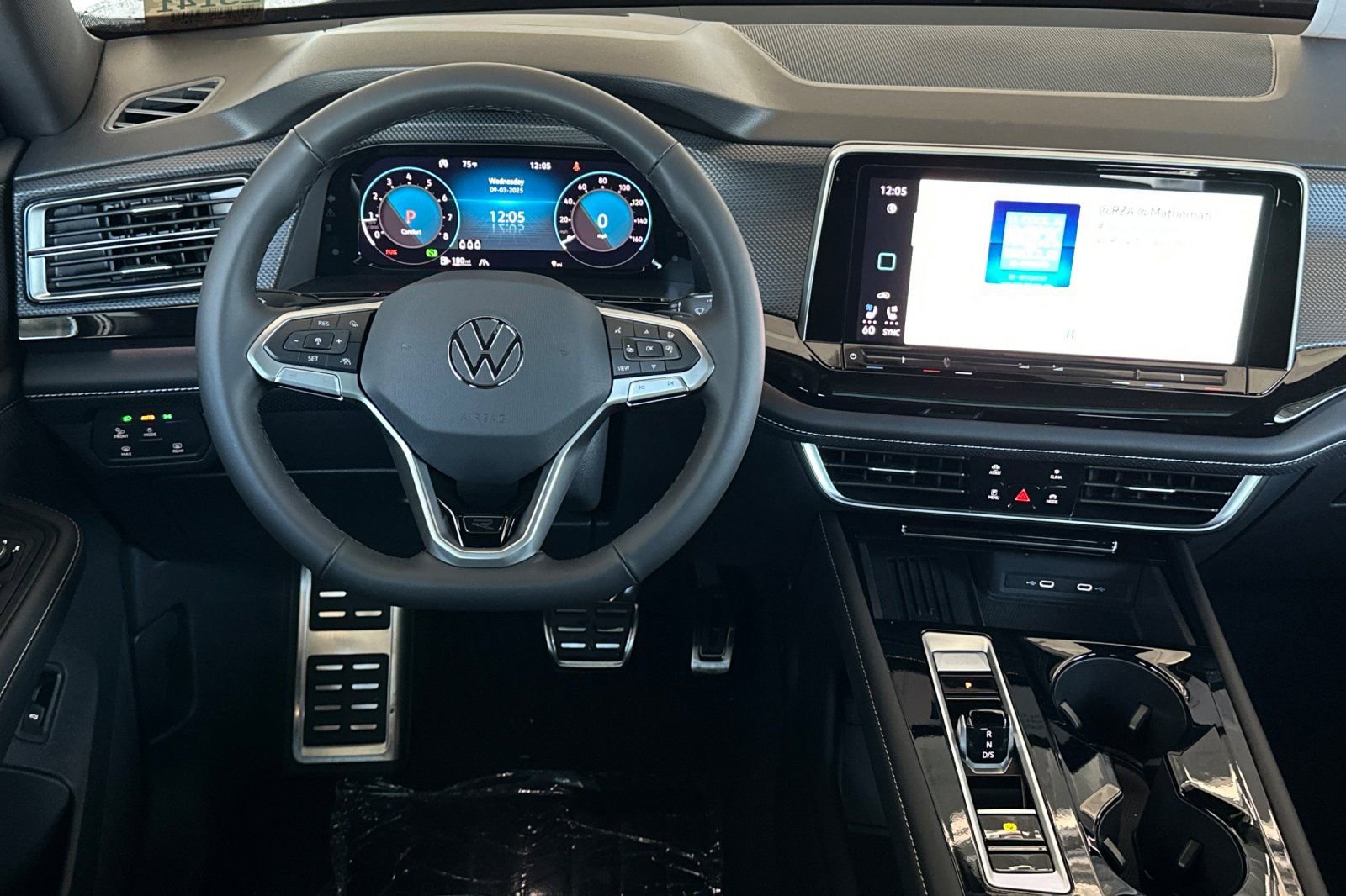 New 2026 Volkswagen Atlas Cross Sport SEL Premium R-Line image 14