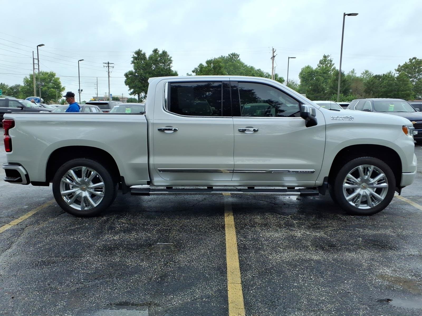 Used 2024 Chevrolet Silverado 1500 High Country w/ High Country Premium Package AWD/4WD image 28