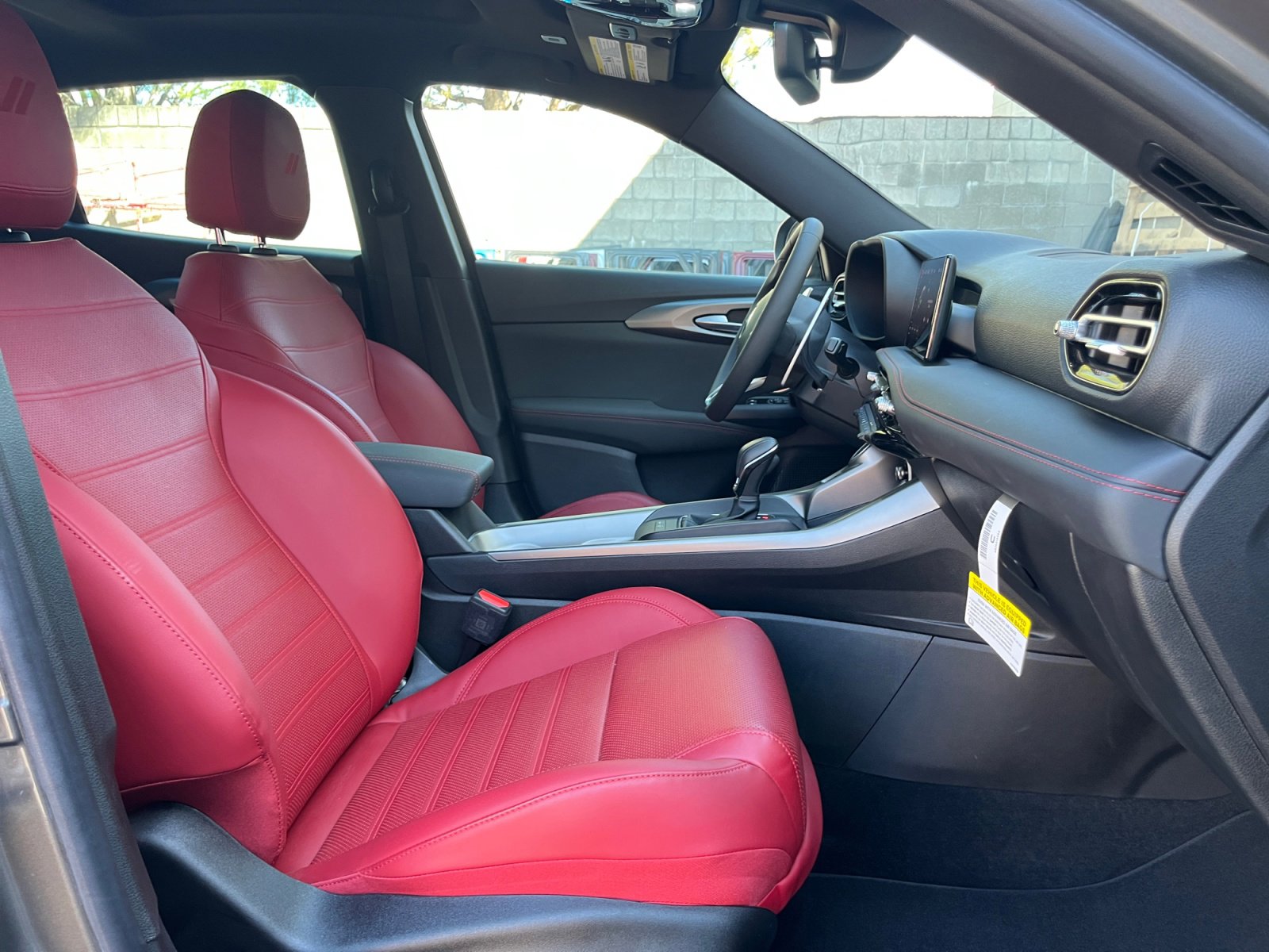 Used 2024 Dodge Hornet R/T Plus image 28