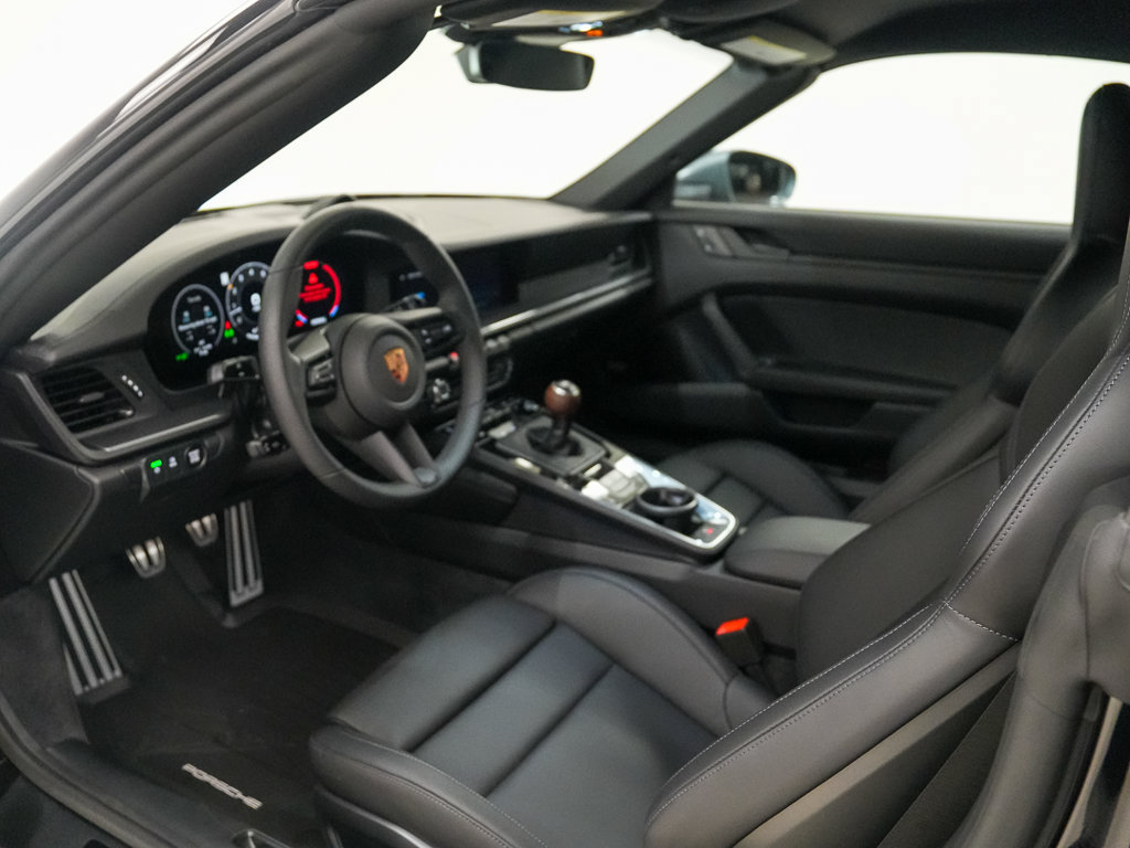 New 2026 Porsche 911 Carrera T RWD image 4