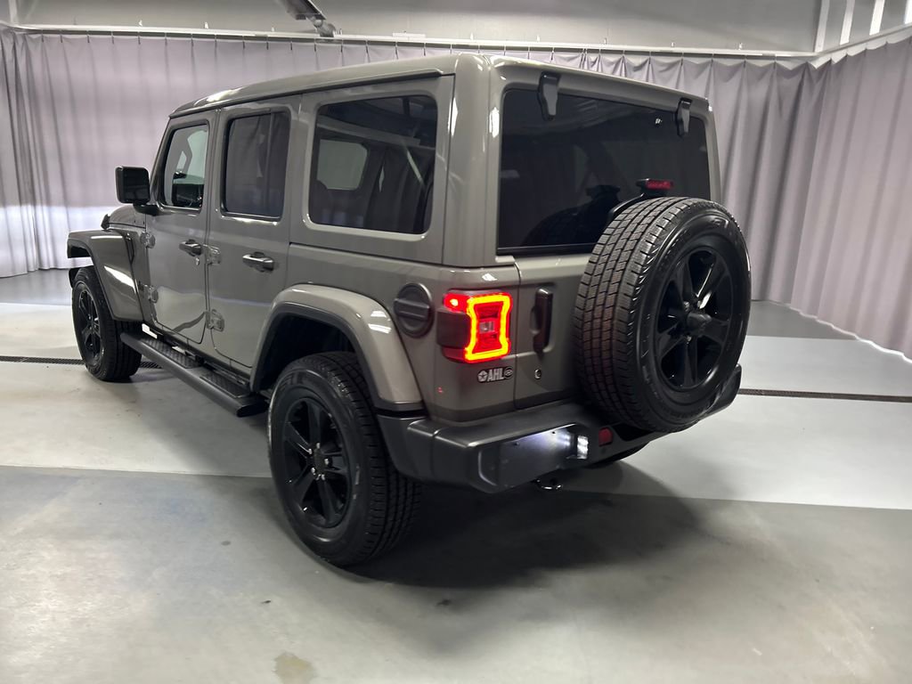 Used 2020 Jeep Wrangler Unlimited Sahara AWD/4WD image 5