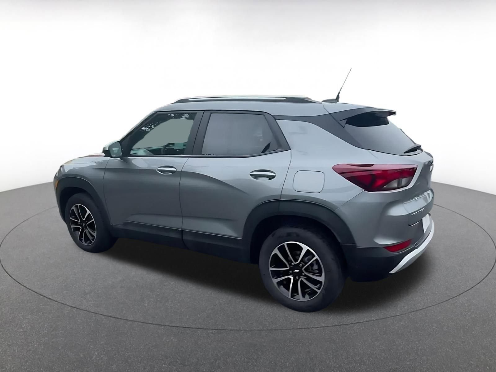 Used 2025 Chevrolet TrailBlazer LT image 10