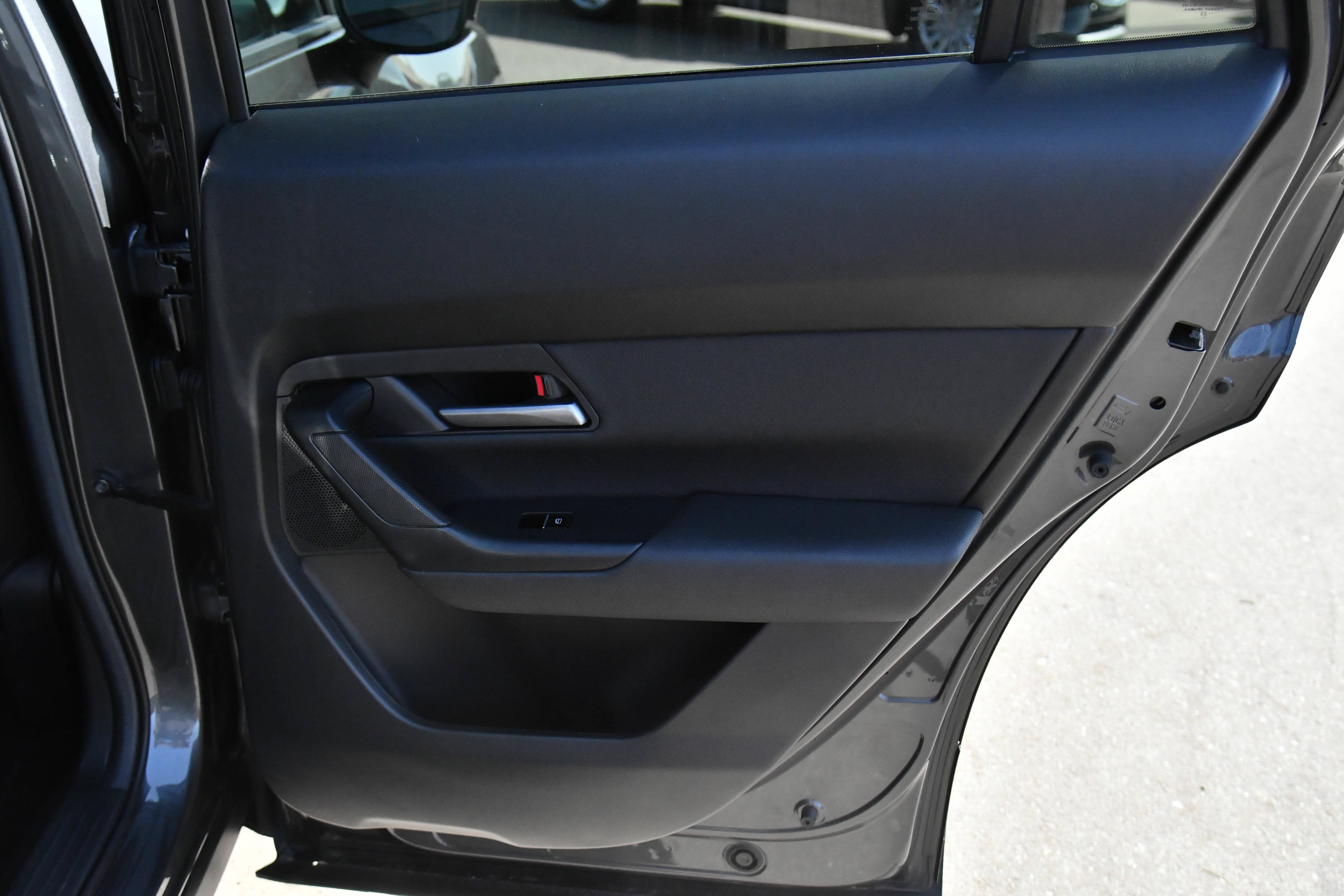 Used 2025 MAZDA CX-50 AWD 2.5 S w/ Preferred Package image 42