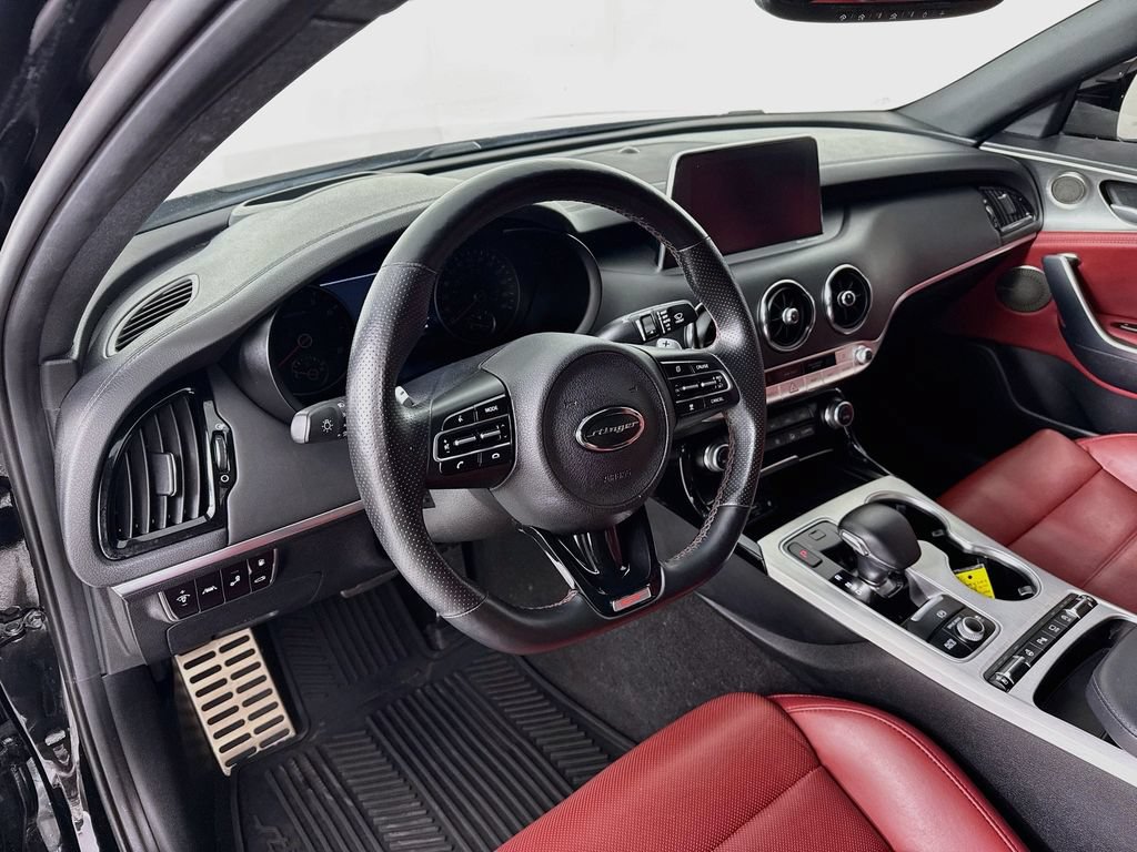 Used 2020 Kia Stinger GT2 AWD/4WD image 4