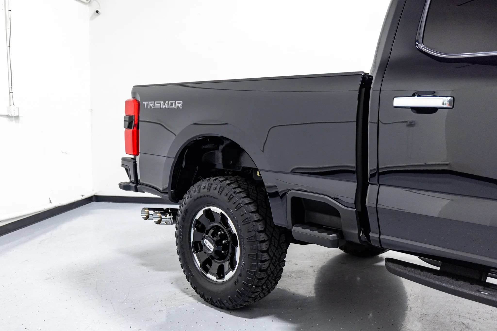 Used 2025 Ford F350 Platinum w/ Platinum Plus Package AWD/4WD image 25