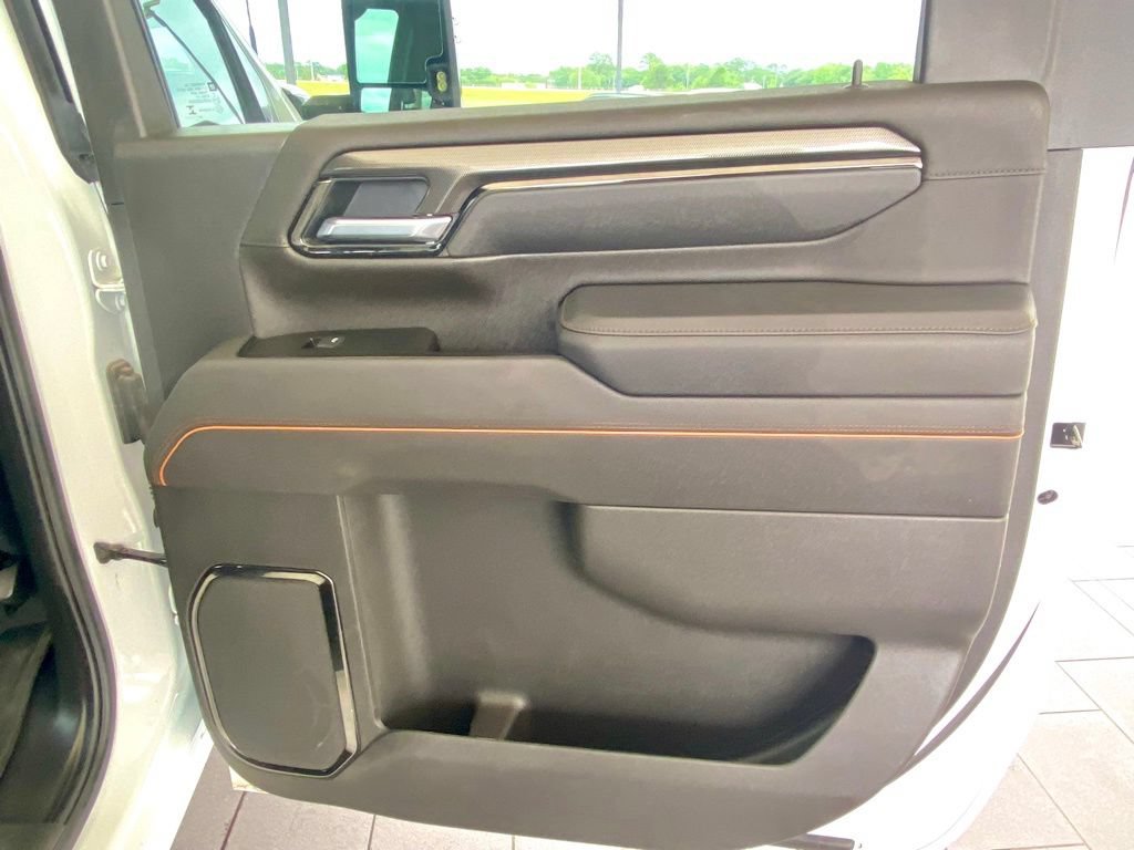 Used 2025 GMC Sierra 2500 AT4 AWD/4WD image 23