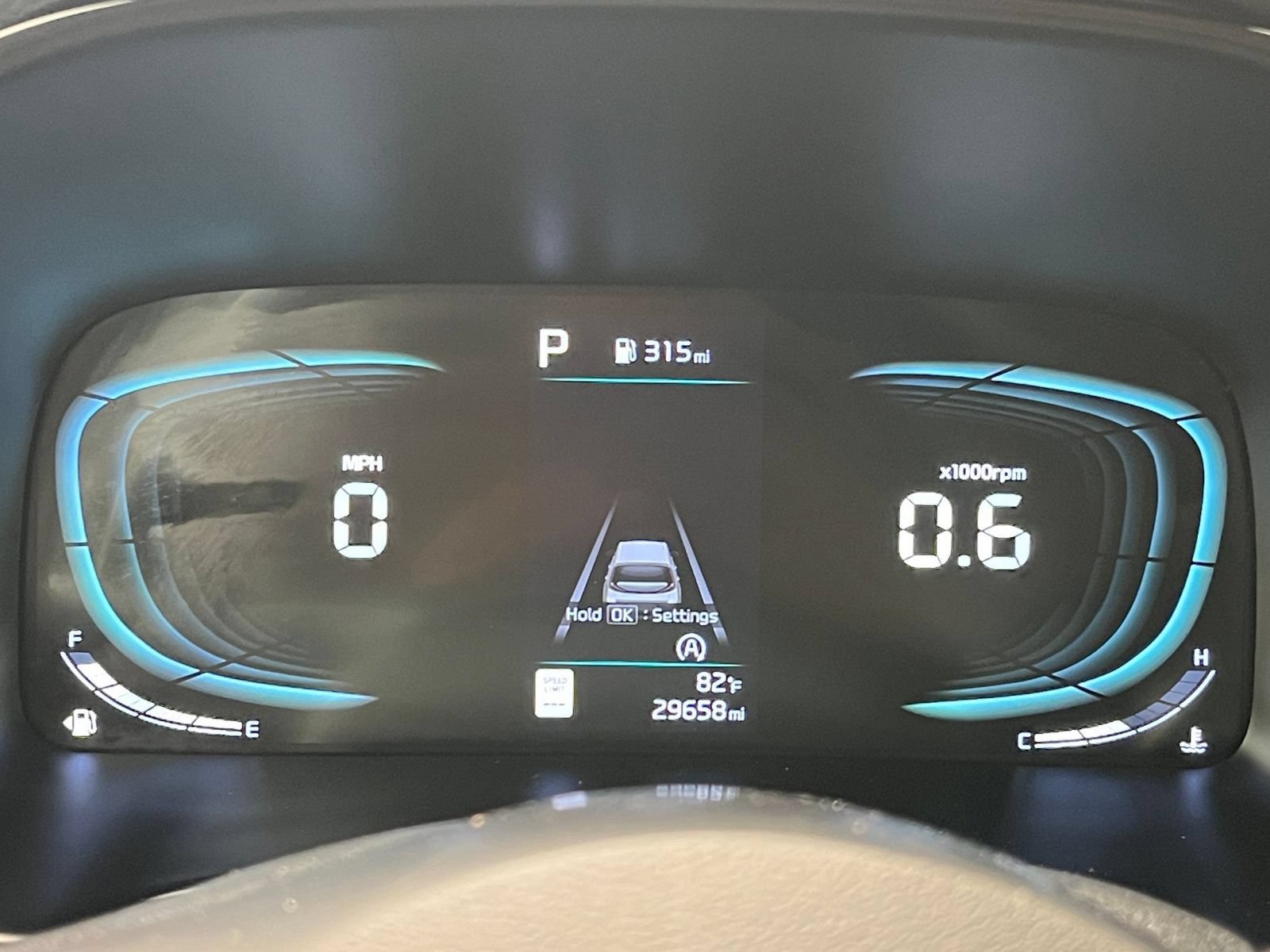 Used 2025 Kia Soul LX w/ LX Technology Package FWD image 45