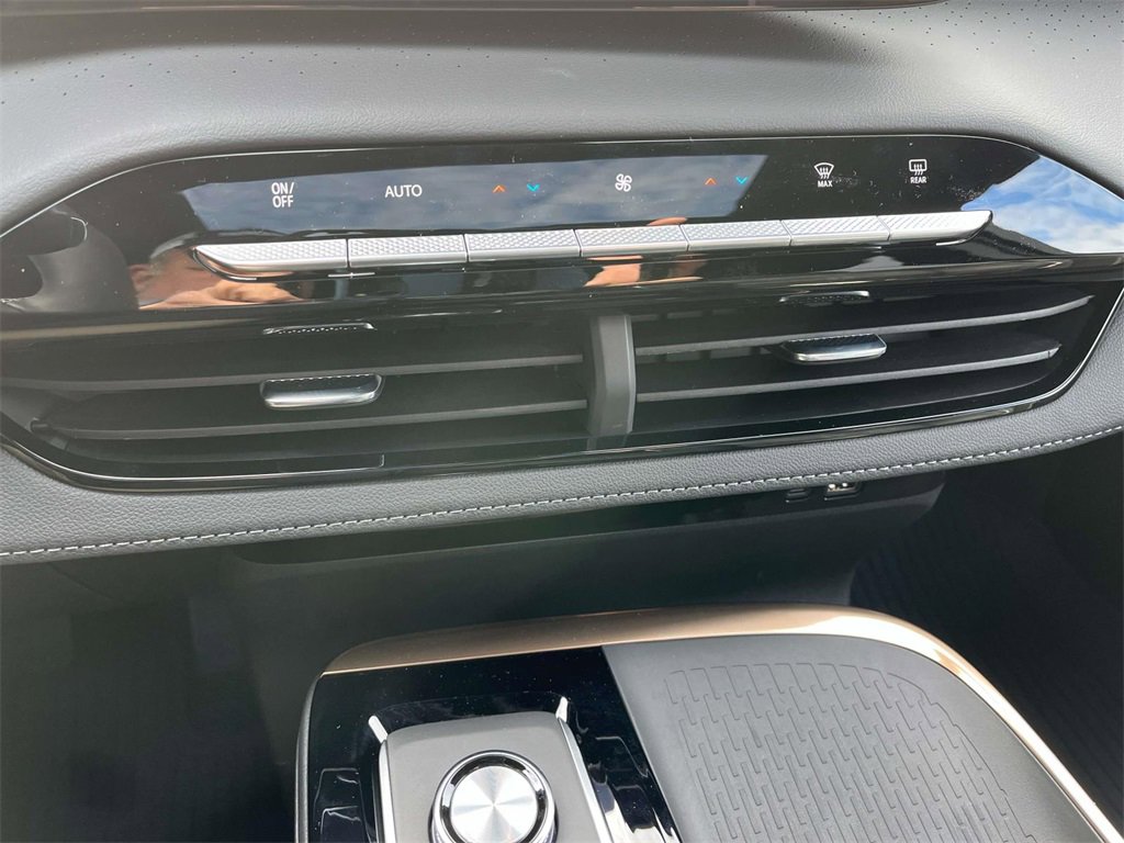 New 2026 Buick Enclave Avenir image 30