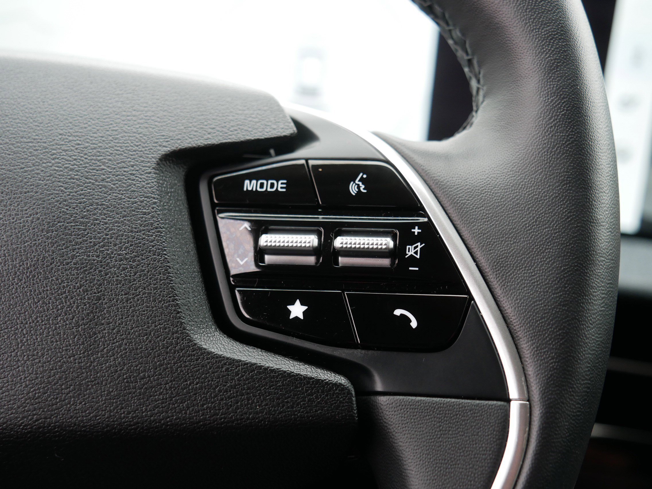 Certified 2024 Kia EV6 Wind w/ Wind Technology Package AWD/4WD image 28