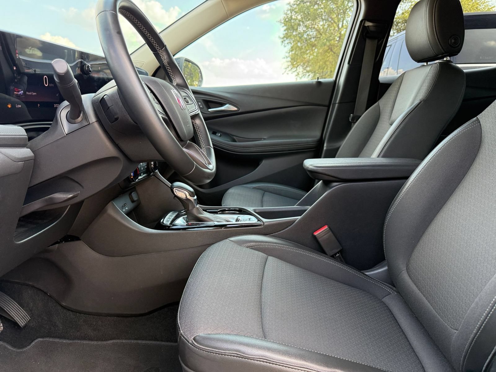 Used 2025 Buick Encore GX Preferred AWD/4WD image 26