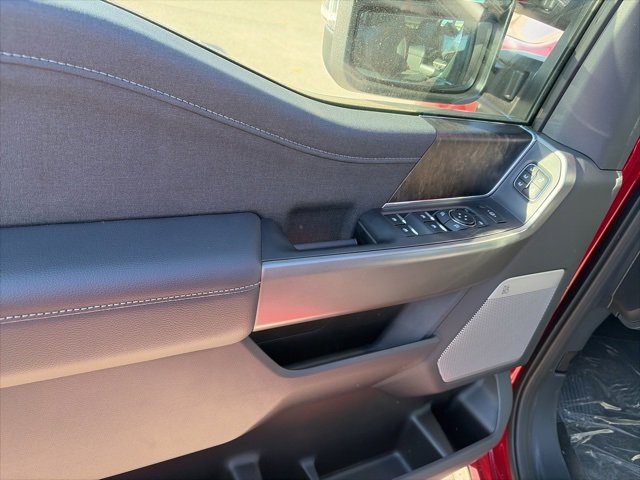 New 2026 Ford F250 Lariat w/ Chrome Package image 17