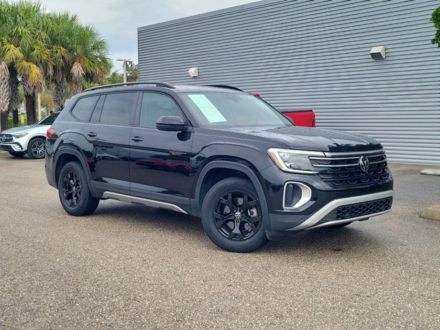 Used 2024 Volkswagen Atlas Peak Edition SE AWD/4WD image 35