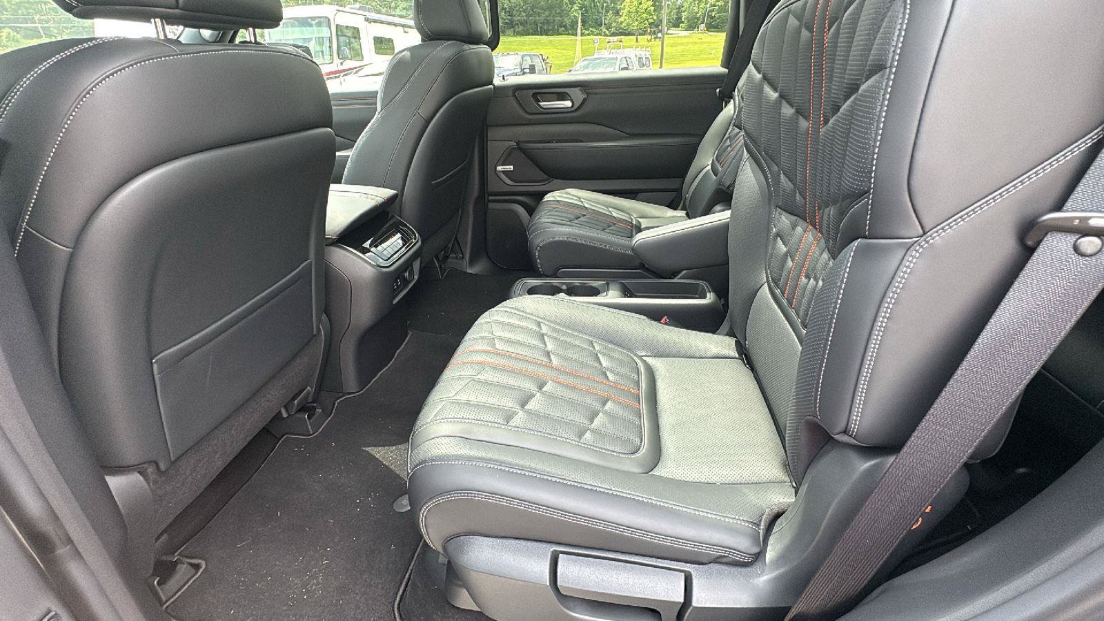 Used 2026 Nissan Armada PRO-4X AWD/4WD image 20