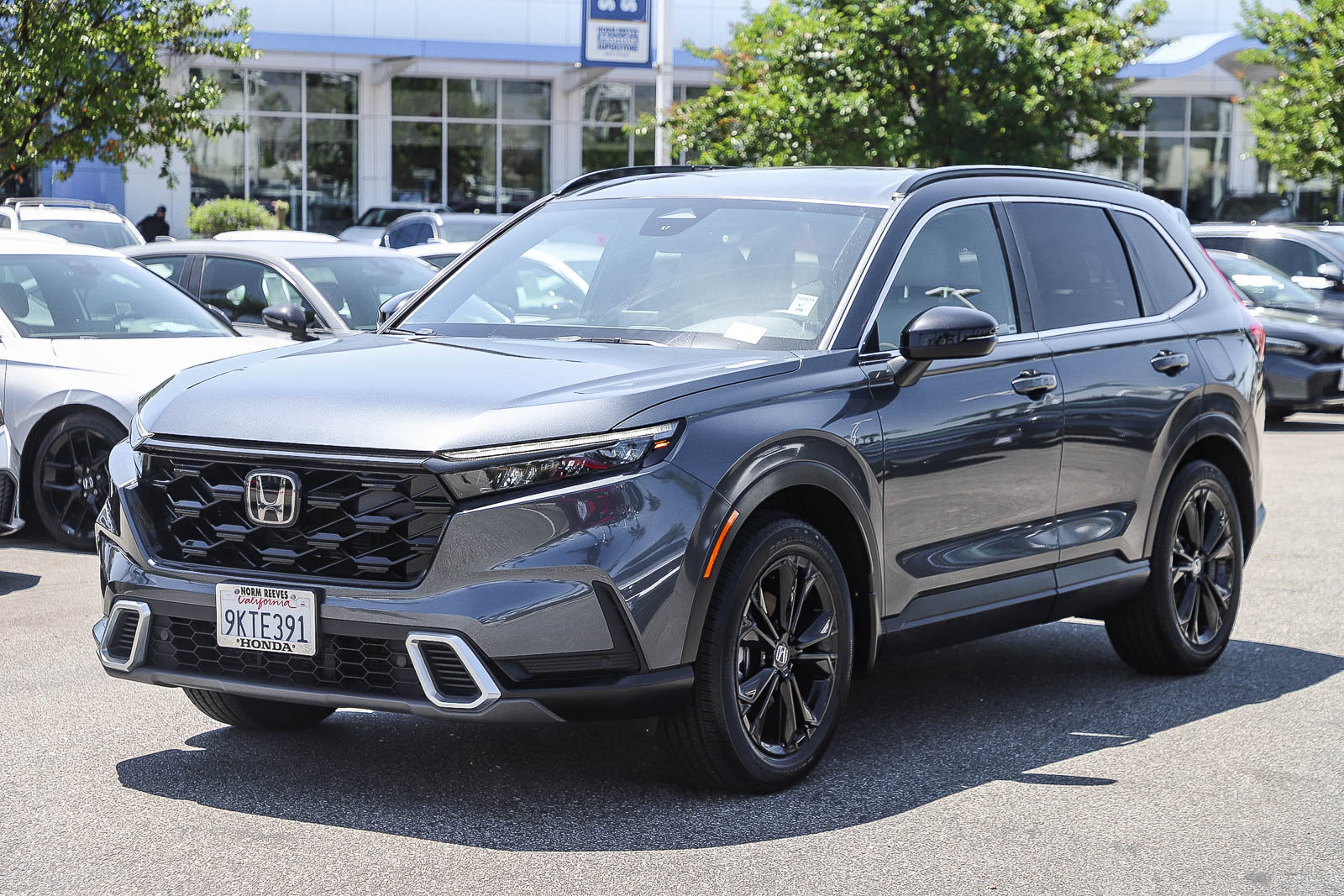 Used 2024 Honda CR-V Sport Touring image 3