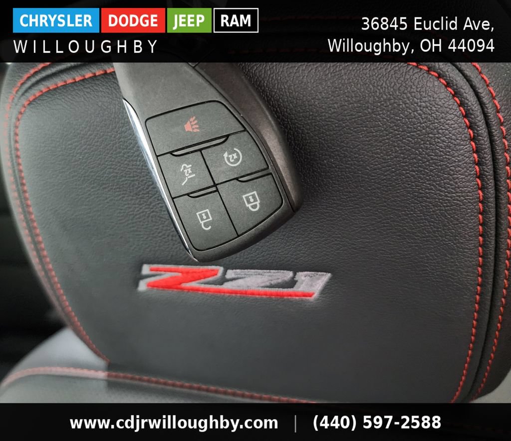 Used 2025 Chevrolet Traverse Z71 AWD/4WD image 44