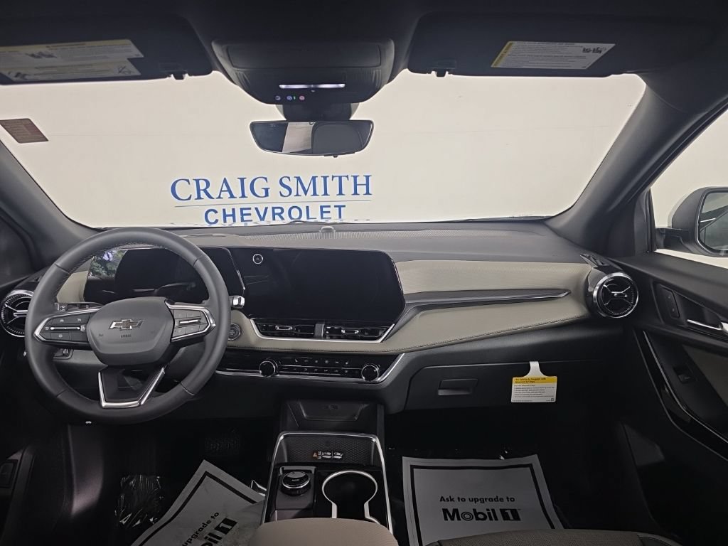 New 2026 Chevrolet Equinox LT w/ Convenience Package II FWD image 16