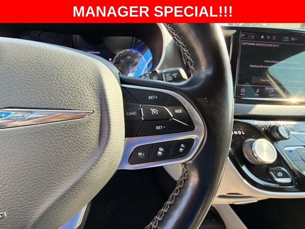 Used 2021 Chrysler Pacifica Touring-L FWD image 24