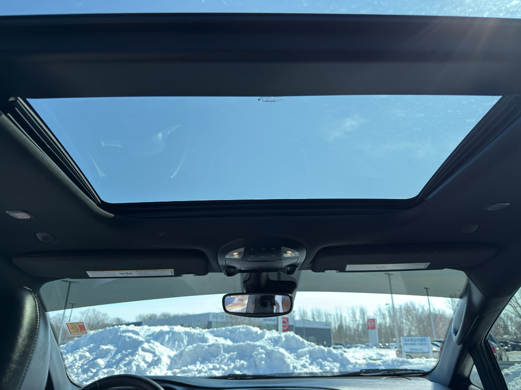 Used 2023 Chrysler Pacifica Touring-L w/ S Appearance Package image 30