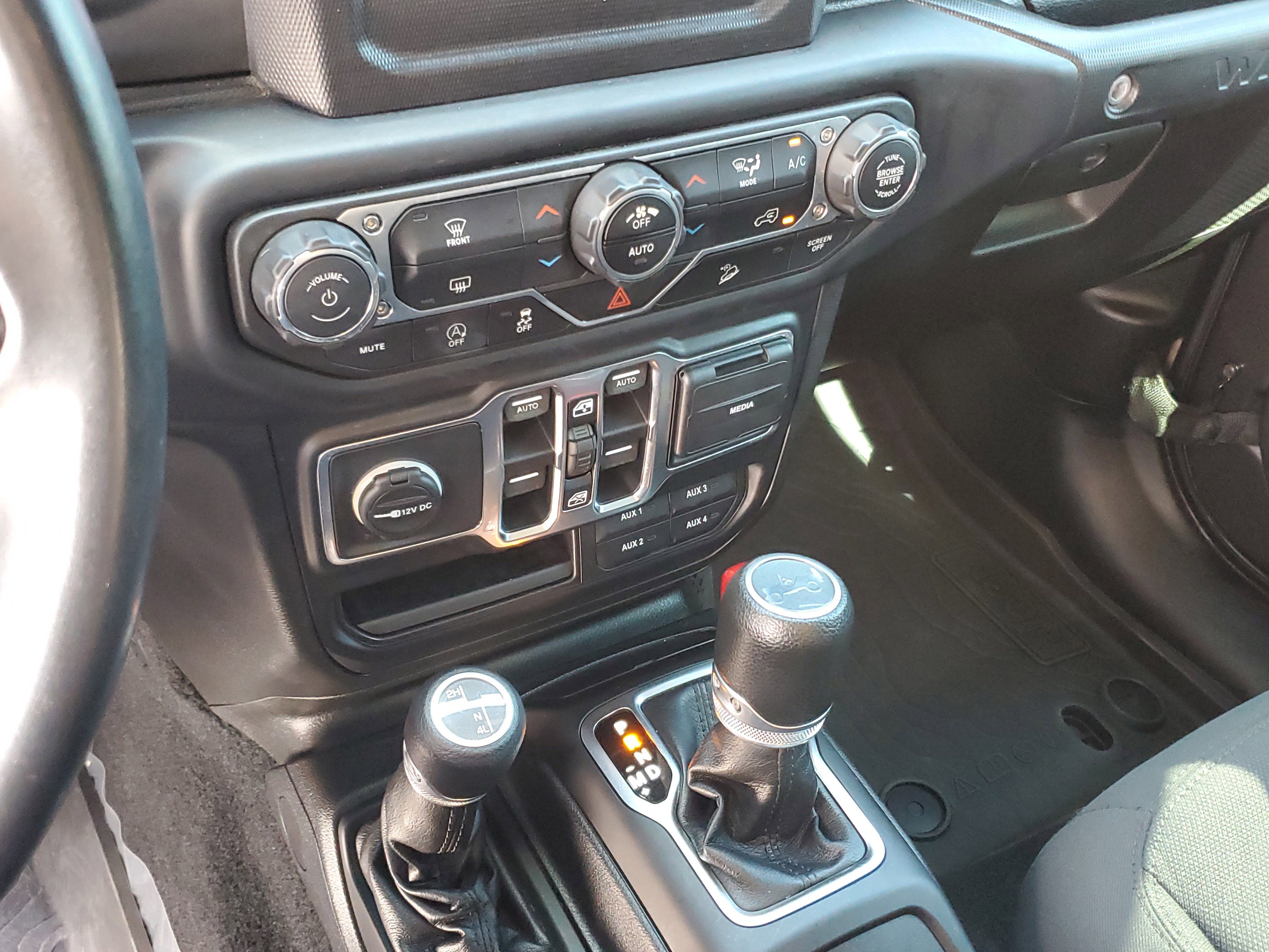 Used 2019 Jeep Wrangler Unlimited Sport S image 28
