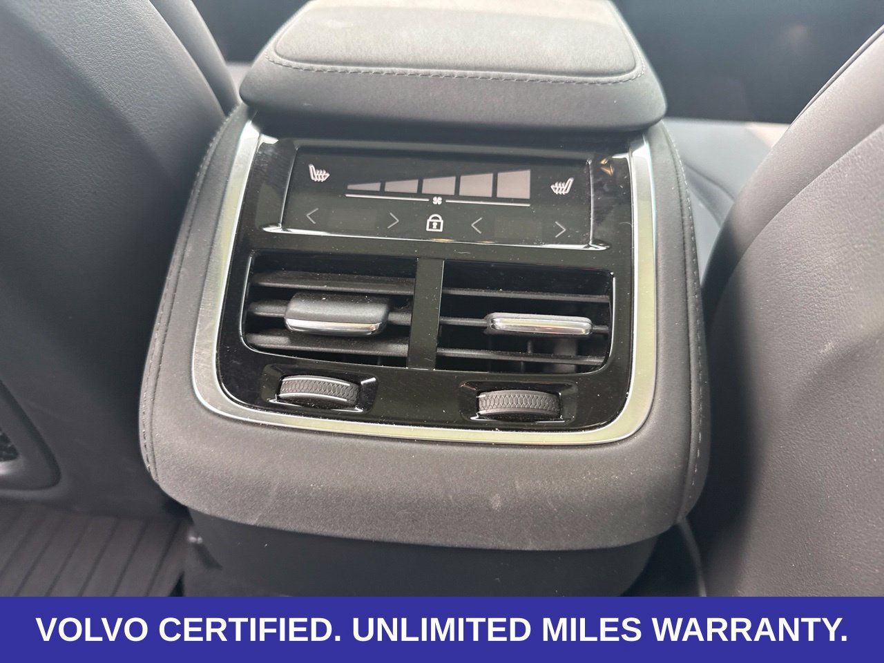 Certified 2026 Volvo XC90 B6 Plus AWD/4WD image 21