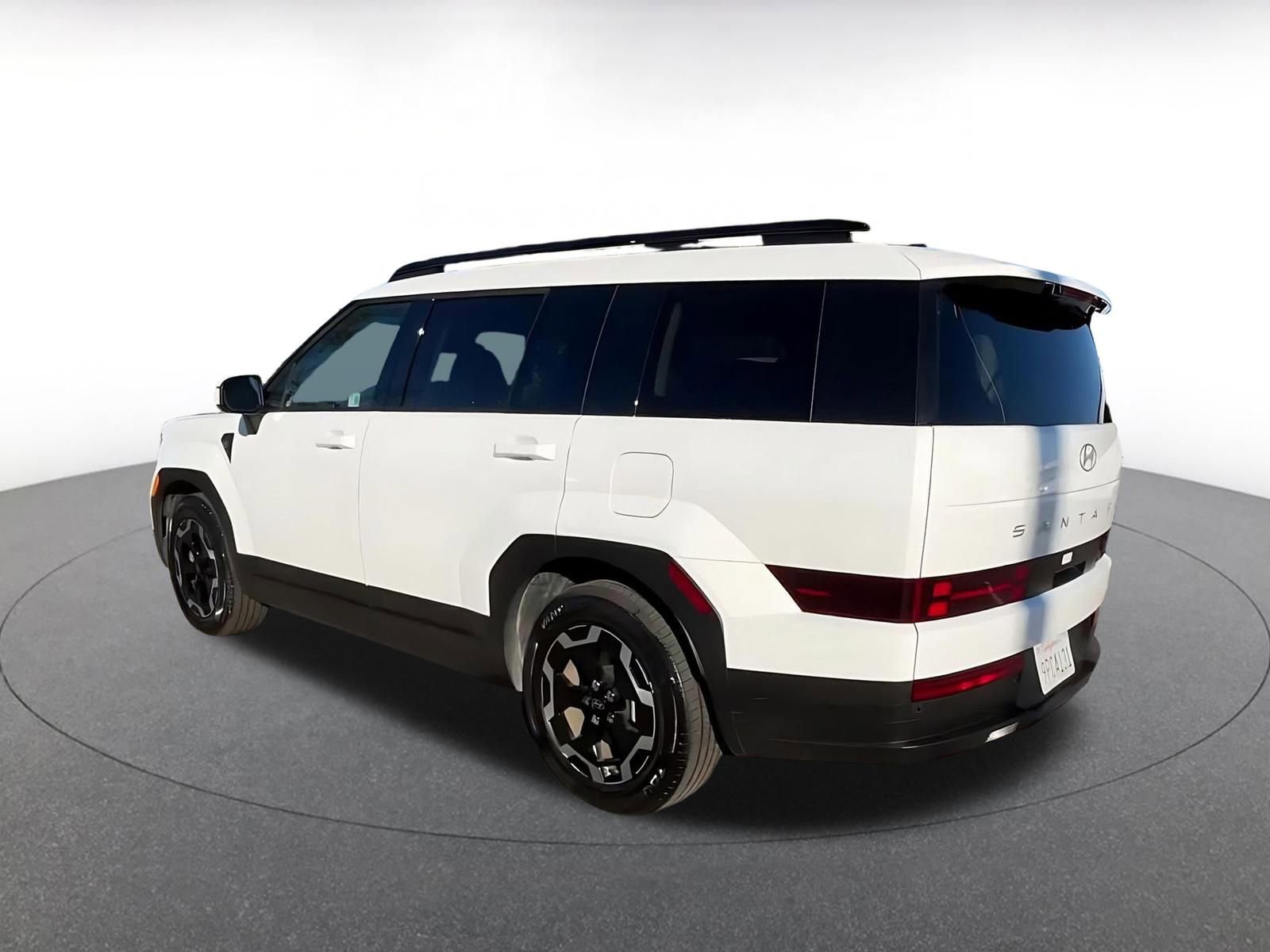 Used 2025 Hyundai Santa Fe SEL image 10