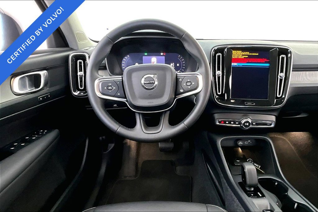 Used 2026 Volvo XC40 B4 Core w/ Climate Package FWD image 6