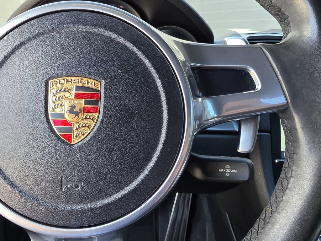 Used 2015 Porsche Cayman RWD image 17