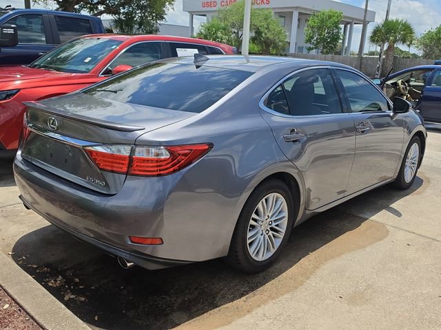 Used 2015 Lexus ES 350 w/ Luxury Package FWD image 4