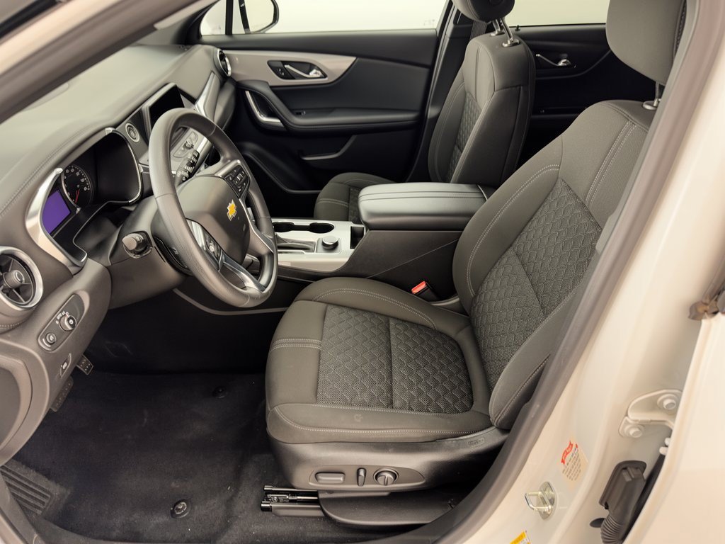Used 2021 Chevrolet Blazer LT w/ LPO, Black Accent Package FWD image 5