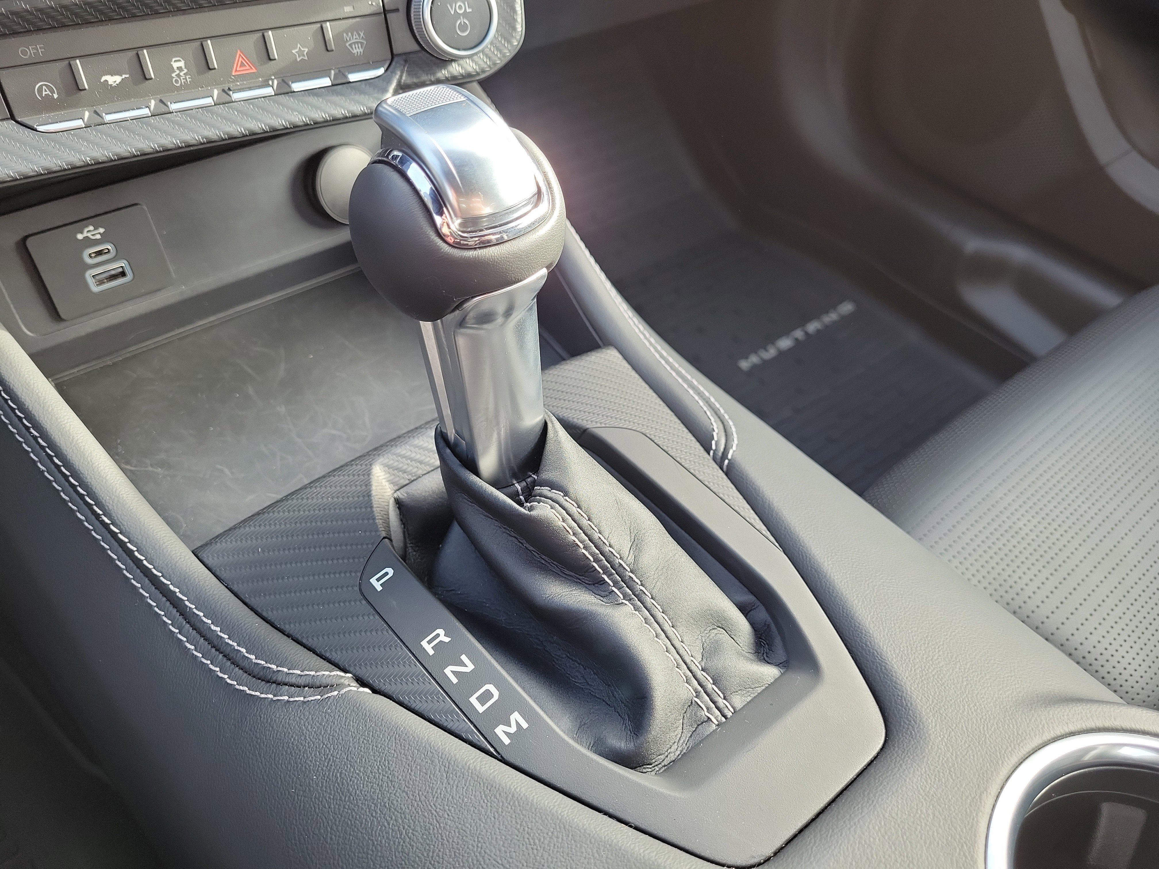 Used 2025 Ford Mustang GT Premium image 31