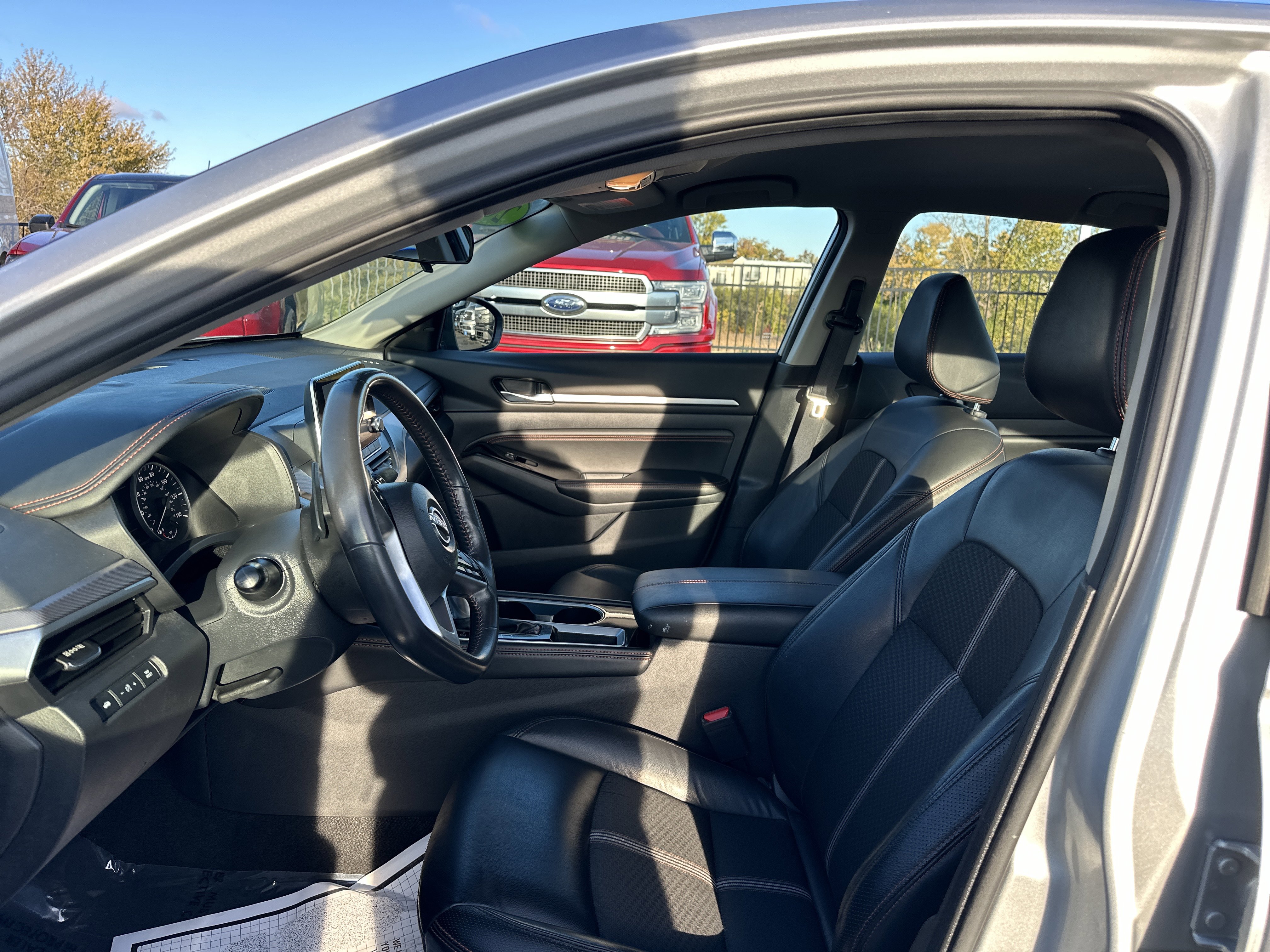 Used 2023 Nissan Altima 2.5 SR image 14