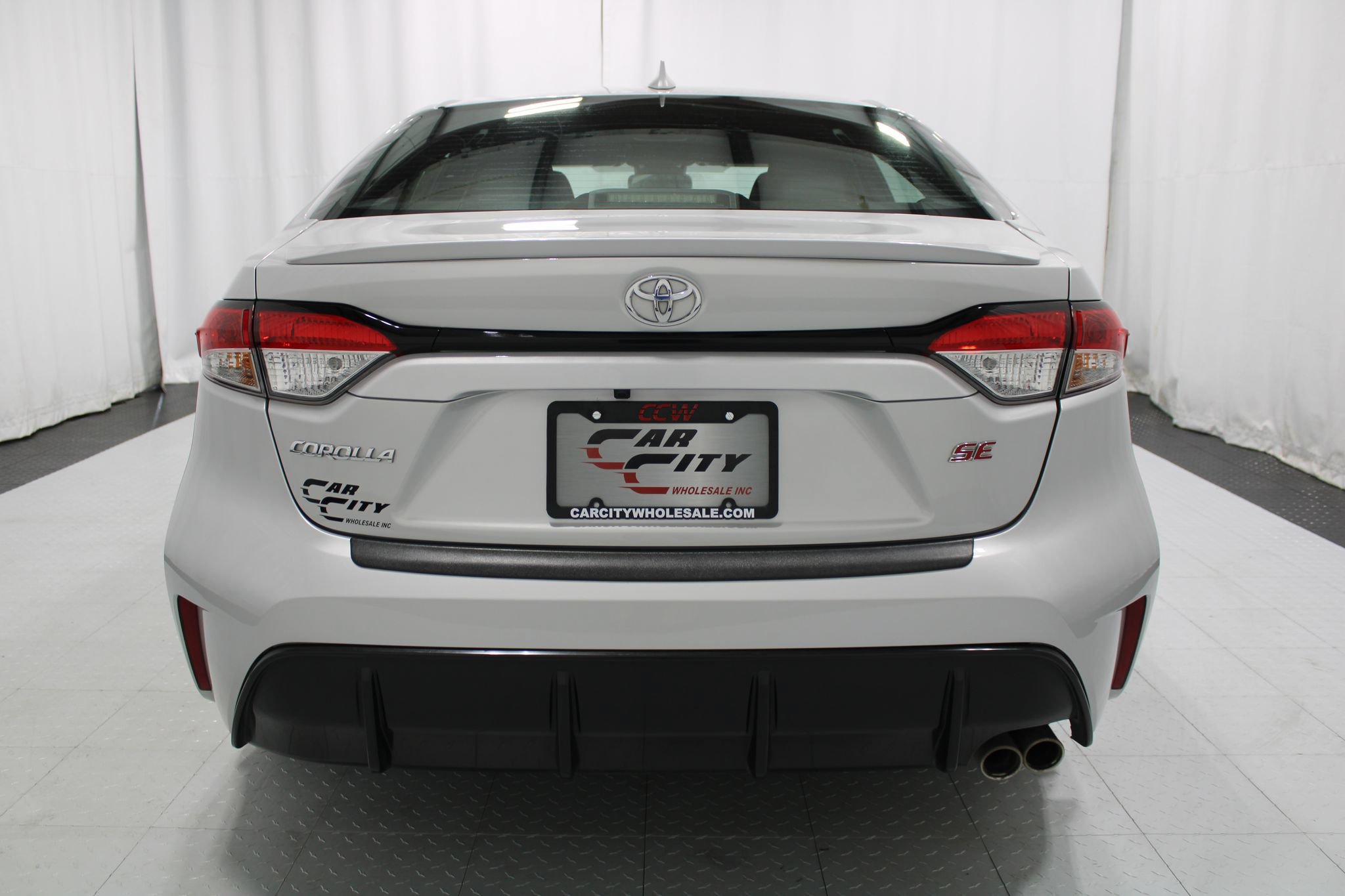 Used 2024 Toyota Corolla SE w/ SE Premium Package FWD image 7