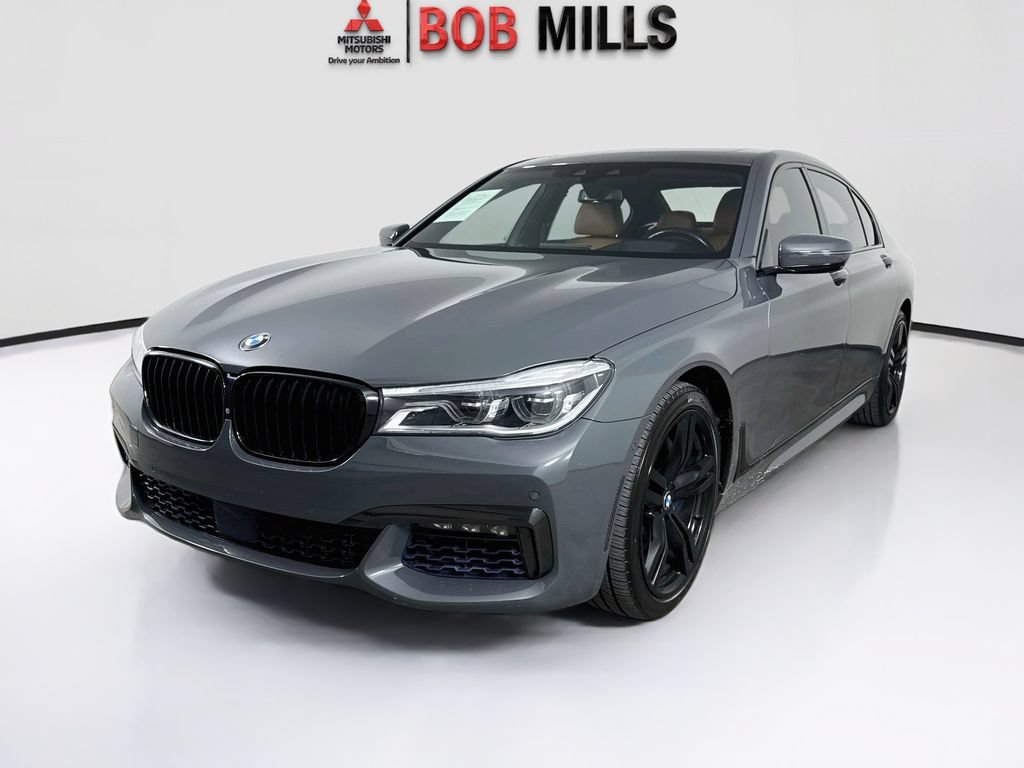 Used 2018 BMW 750i xDrive AWD/4WD image 3