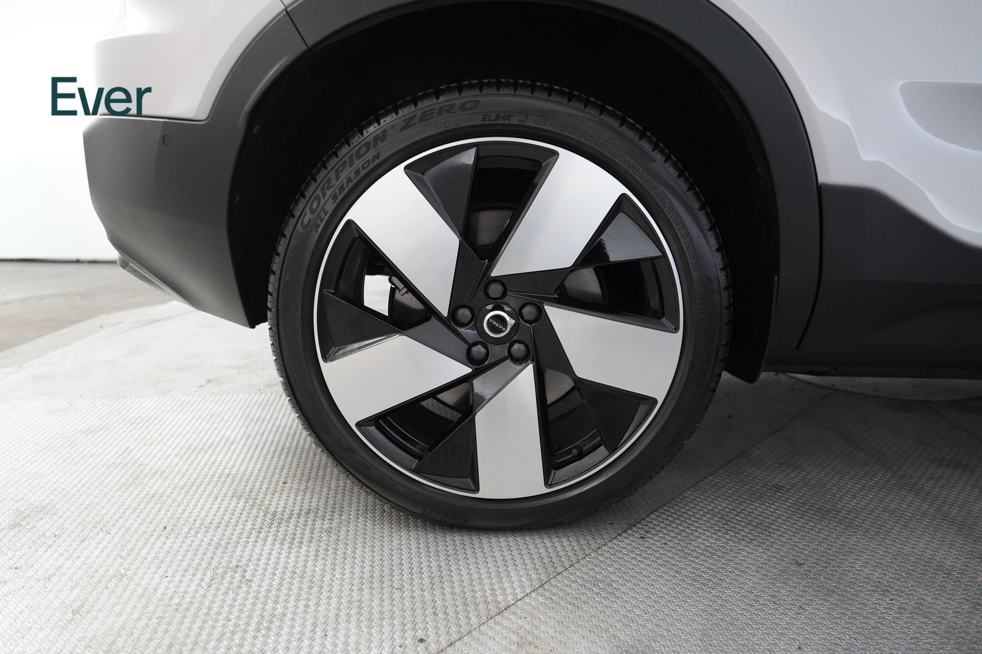 Used 2023 Volvo C40 P8 Recharge Ultimate AWD/4WD image 22