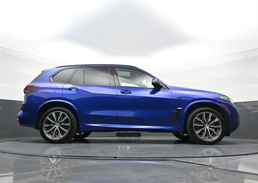 Used 2026 BMW X5 M60i image 30