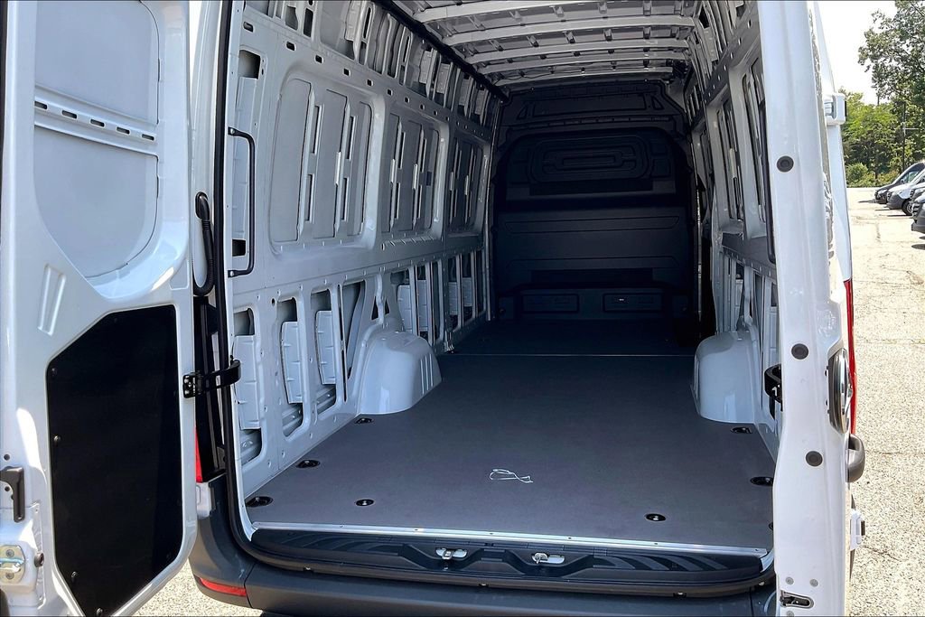 New 2025 Mercedes-Benz Sprinter 2500 image 7