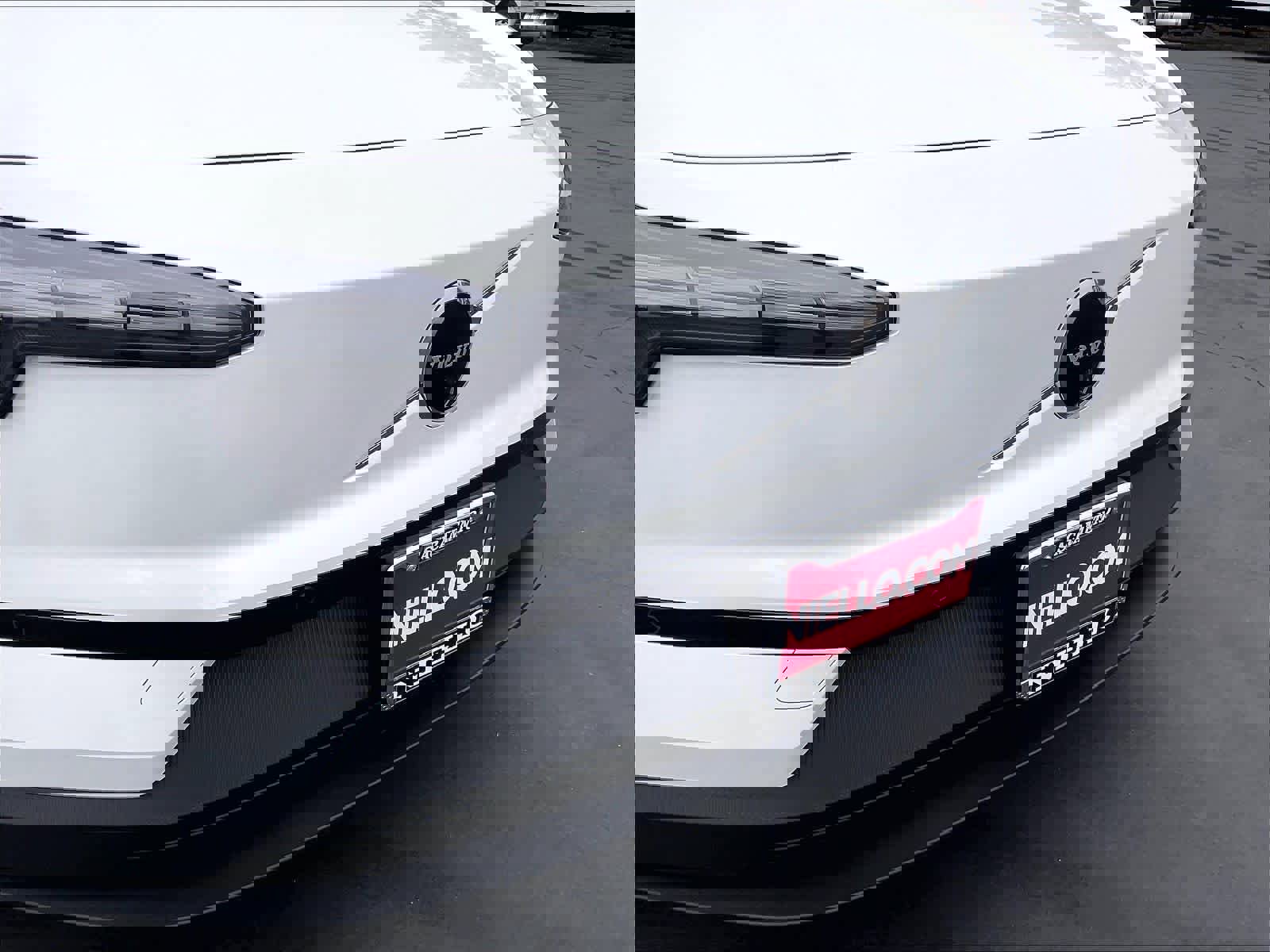 New 2025 Volvo EX30 Ultra w/ Protection Package Premier image 34