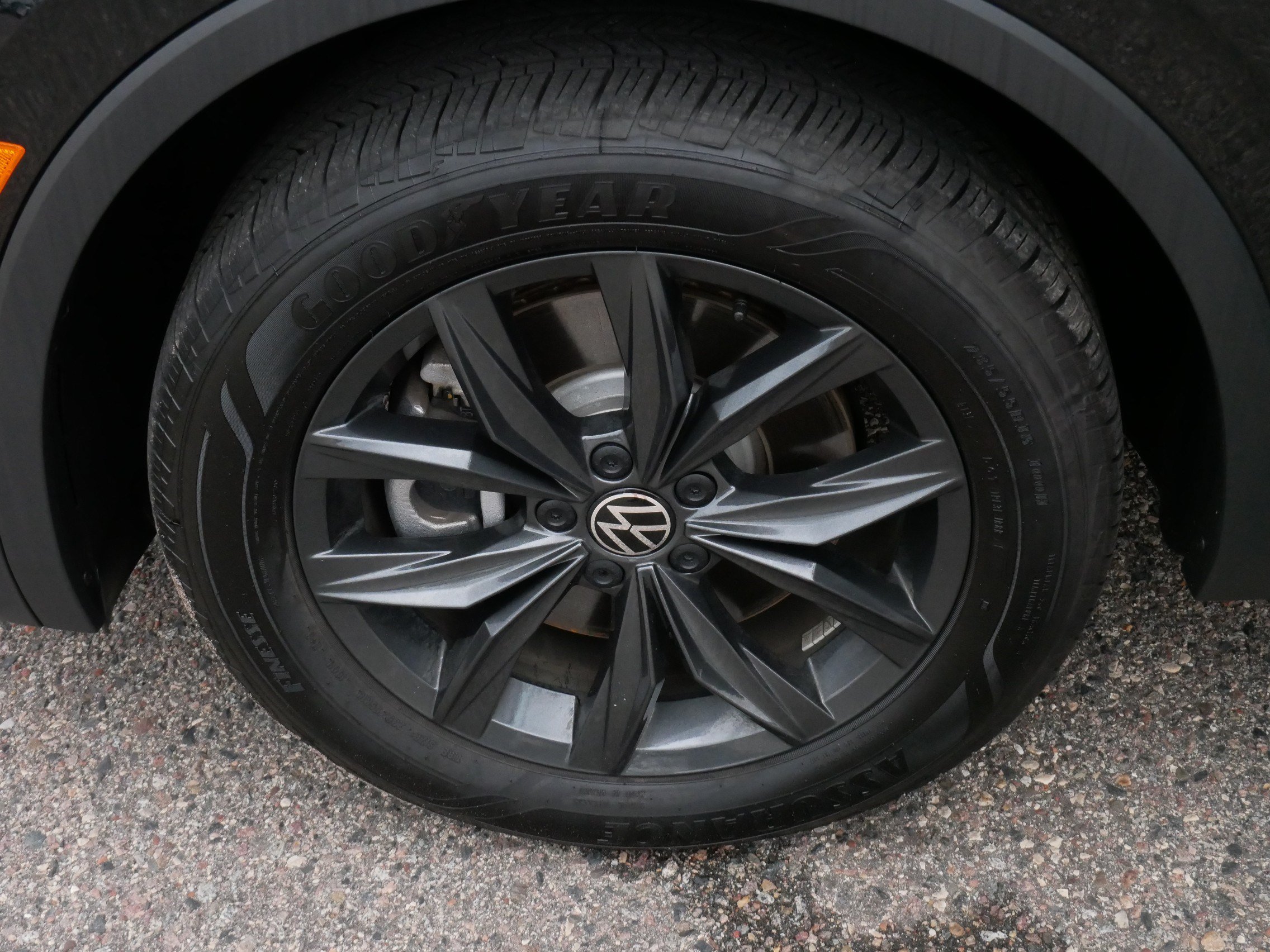 Certified 2024 Volkswagen Tiguan SE w/ MDO Package, Two-Row AWD/4WD image 15
